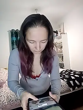 Snapshot of DeepestFantisy_x chatting on 11/03/25, 11:33 DeepestFantisy x online show from 11/03/25, 11:33