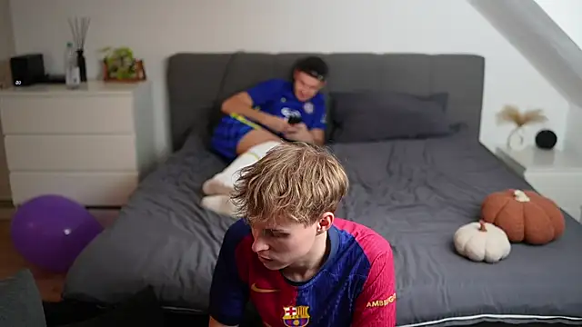 Snapshot of InnocentGuysOF chatting on 02/27/26, 06:52 InnocentGuysOF online show from 02/27/26, 06:52