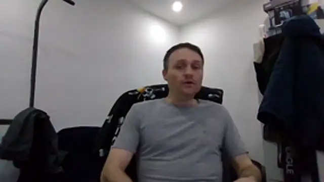 Snapshot of Caliguy36 chatting on 04/03/26, 03:48 Caliguy36 online show from 04/03/26, 03:48