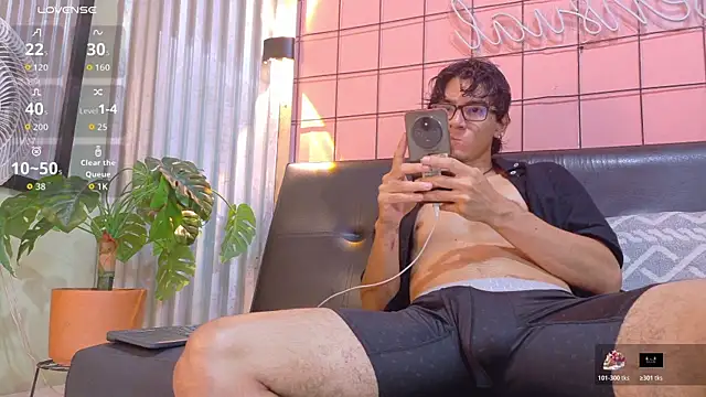 Snapshot of kane_del_toro chatting on 11/28/25, 02:14 kane del toro online show from 11/28/25, 02:14