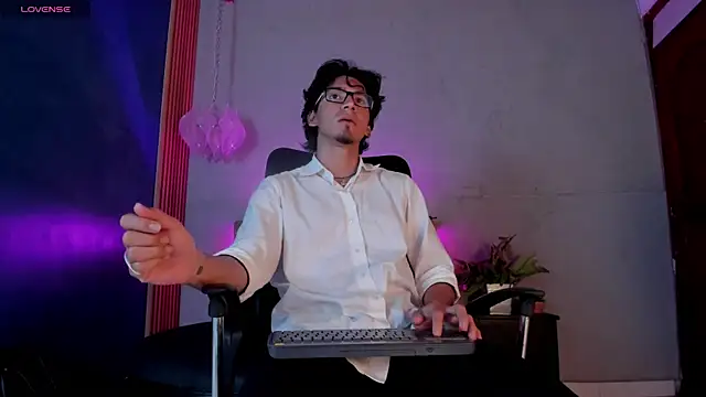 Snapshot of kane_del_toro chatting on 12/04/25, 06:55 kane del toro online show from 12/04/25, 06:55