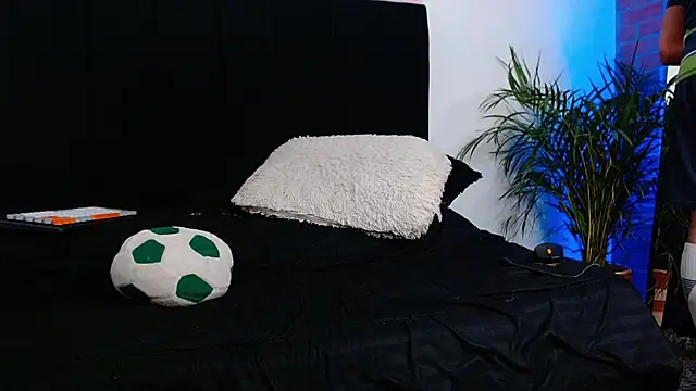 Snapshot of jaiden_thoner chatting on 11/09/25, 06:01 jaiden thoner online show from 11/09/25, 06:01