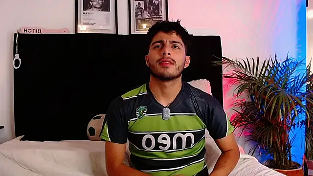 Snapshot of jaiden_thoner chatting on 11/20/25, 05:18 jaiden thoner online show from 11/20/25, 05:18