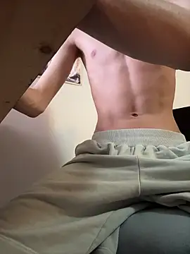 romanceteen online show from 11/12/25, 10:41