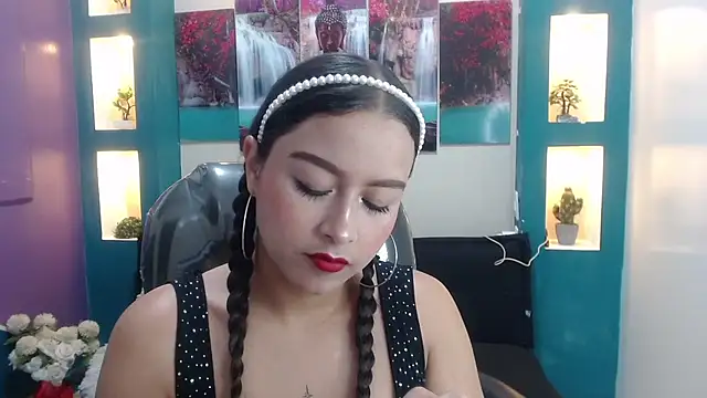 gygyfox online show from 12/17/25, 09:43