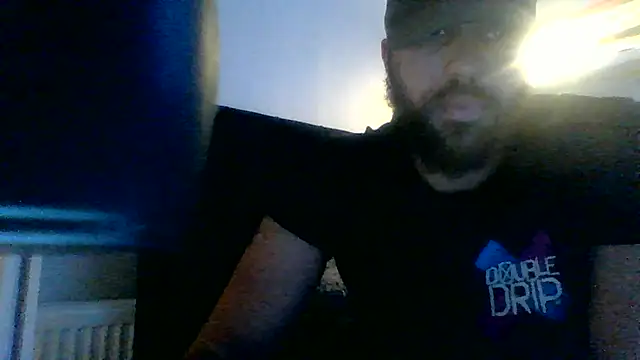 Snapshot of solid_spun chatting on 11/09/25, 03:54 solid spun online show from 11/09/25, 03:54