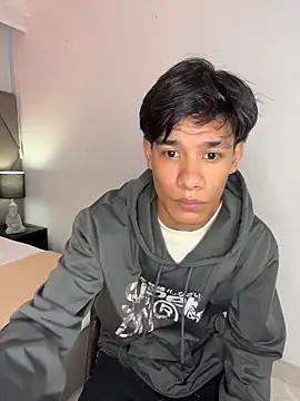 Snapshot of michael_vidal chatting on 10/29/25, 07:15 michael vidal online show from 10/29/25, 07:15