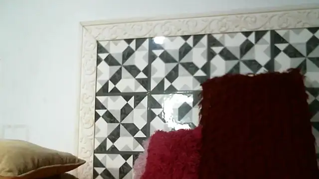 coffeandmilk1 online show from 03/31/26, 10:21