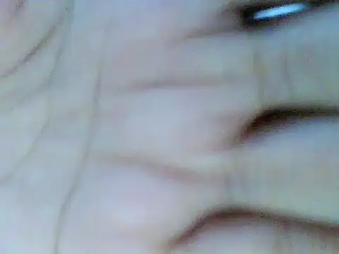 Snapshot of nhicole4u chatting on 11/13/25, 01:21 nhicole4u online show from 11/13/25, 01:21