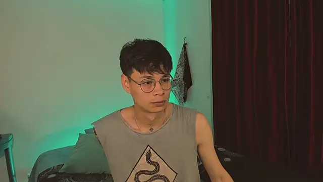 estmonnn online show from 11/08/25, 12:00