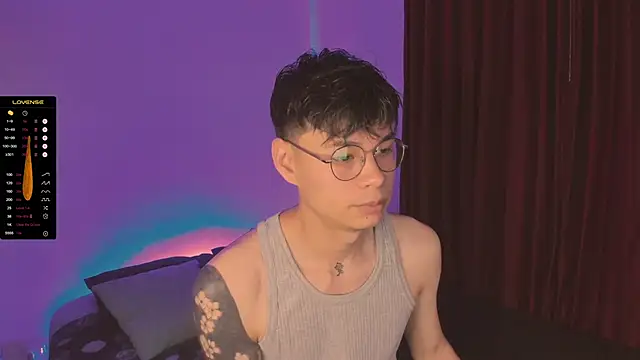 estmonnn online show from 11/12/25, 11:47