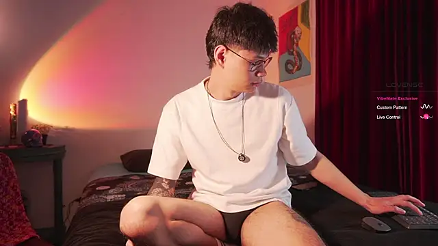 estmonnn online show from 04/21/26, 02:51