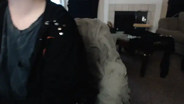 Snapshot of Skyl31 chatting on 10/31/25, 08:54 Skyl31 online show from 10/31/25, 08:54