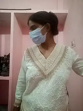 Snapshot of Rani_299 chatting on 10/29/25, 07:43 Rani 299 online show from 10/29/25, 07:43