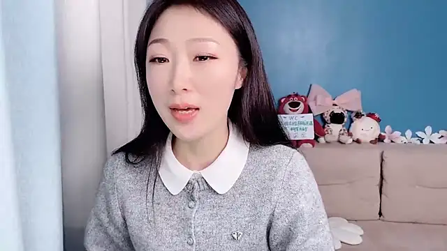 Snapshot of ella55-- chatting on 02/23/26, 10:23 ella55-- online show from 02/23/26, 10:23