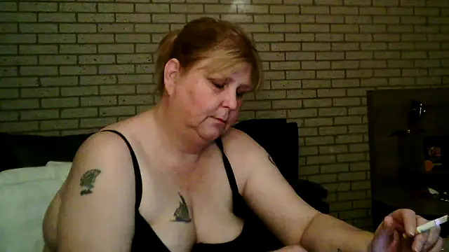 Sylviastar46 online show from 04/08/26, 08:09