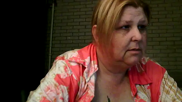 Sylviastar46 online show from 04/18/26, 07:58