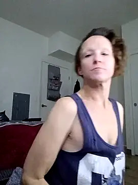 Karebearz1 online show from 11/18/25, 04:44