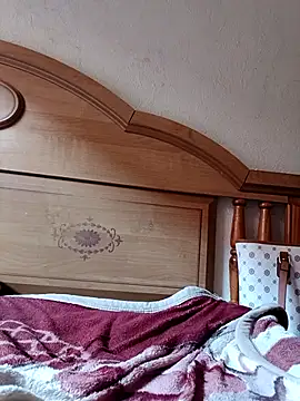 Snapshot of KoksFlame chatting on 10/31/25, 08:04 KoksFlame online show from 10/31/25, 08:04