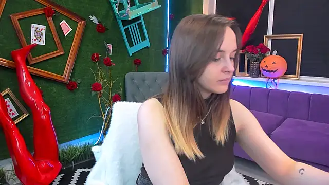 Snapshot of IreneBailey chatting on 10/30/25, 09:33 IreneBailey online show from 10/30/25, 09:33