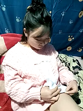 julybe online show from 11/22/25, 01:54