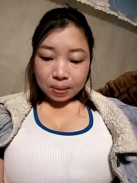 julybe online show from 02/04/26, 04:02