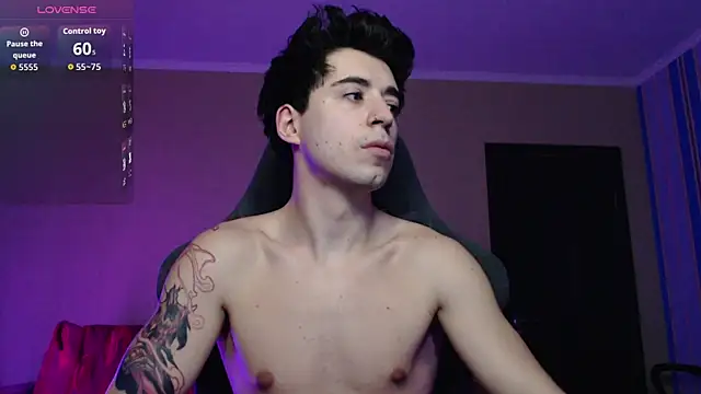 Yofukashii online show from 12/18/25, 12:06