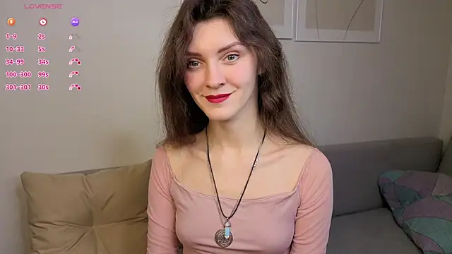 Snapshot of LauraYoungg chatting on 02/11/26, 09:09 LauraYoungg online show from 02/11/26, 09:09