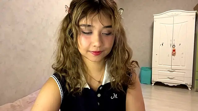 Snapshot of LovelyLara chatting on 10/30/25, 06:08 LovelyLara online show from 10/30/25, 06:08