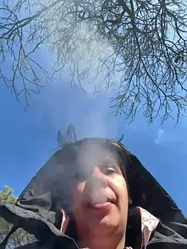 Snapshot of Carolineisback chatting on 02/25/26, 11:42 Carolineisback online show from 02/25/26, 11:42