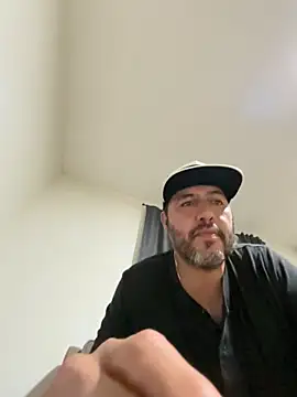 ezrah23 online show from 01/06/26, 01:31