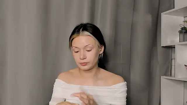 BrandiFraise online show from 11/02/25, 01:46