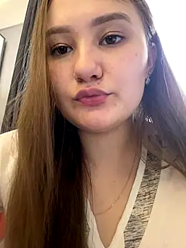 Regina Lynne online show from 10/31/25, 09:32