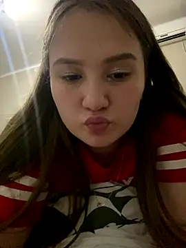 Regina Lynne online show from 11/04/25, 04:39