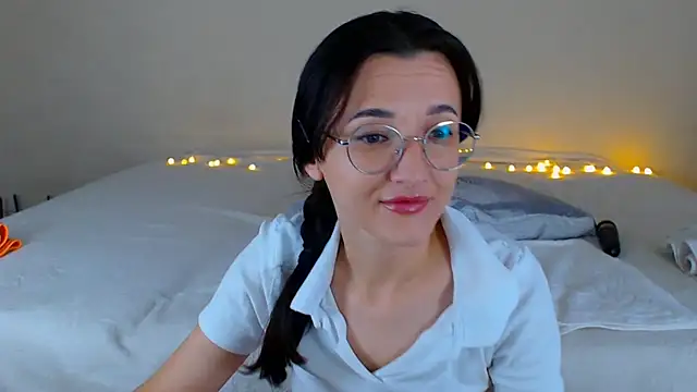 Snapshot of Dorotty_ chatting on 11/02/25, 02:14 Dorotty  online show from 11/02/25, 02:14