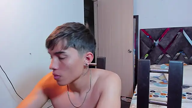 MollyandFher online show from 11/24/25, 02:22