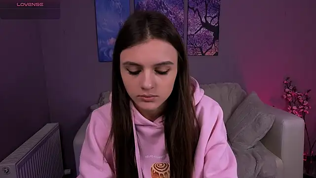 lisa dark  online show from 01/18/26, 12:09