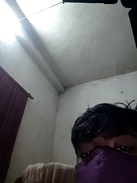 Snapshot of Long-termMarble56 chatting on 11/26/25, 07:48 Long-termMarble56 online show from 11/26/25, 07:48