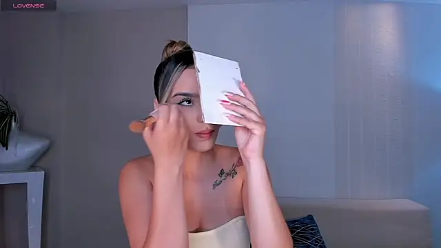 LaurentRosse1 online show from 04/23/26, 08:11