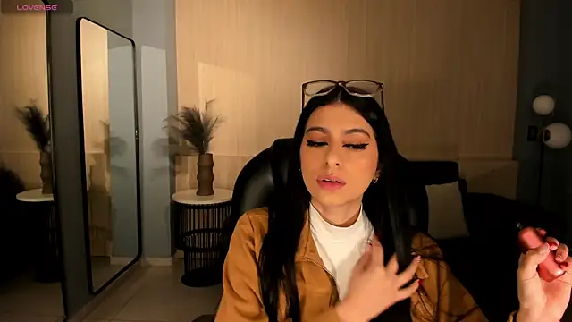 BellaConnorX online show from 12/02/25, 03:56