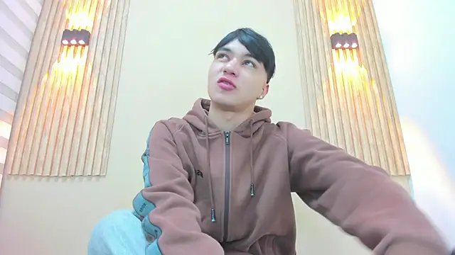 JULII RICO1 online show from 02/11/26, 12:54