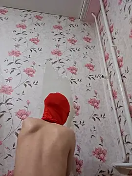 Snapshot of Cute-UwU chatting on 11/07/25, 01:00 Cute-UwU online show from 11/07/25, 01:00