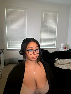 minha baby online show from 11/14/25, 01:21