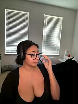 minha baby online show from 11/15/25, 02:24