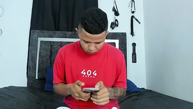 Steven19 LatinBoy online show from 11/08/25, 11:43