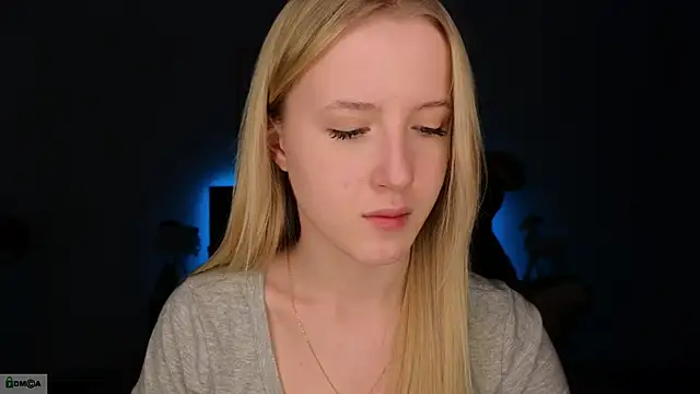 Snapshot of adele_armass chatting on 01/18/26, 09:40 adele armass online show from 01/18/26, 09:40