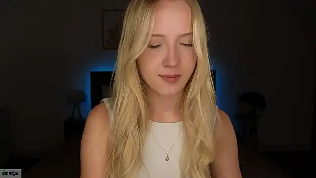 Snapshot of adele_armass chatting on 03/14/26, 09:20 adele armass online show from 03/14/26, 09:20