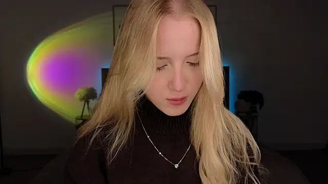 Snapshot of adele_armass chatting on 06/24/26, 08:52 adele armass online show from 06/24/26, 08:52