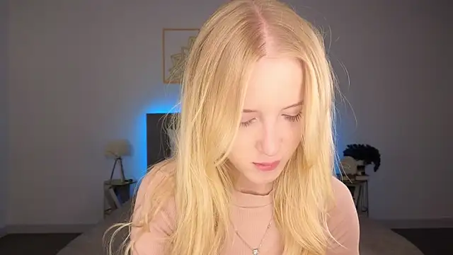 Snapshot of adele_armass chatting on 07/18/26, 09:07 adele armass online show from 07/18/26, 09:07