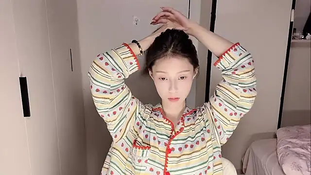 yuyu-33 online show from 12/03/25, 12:47